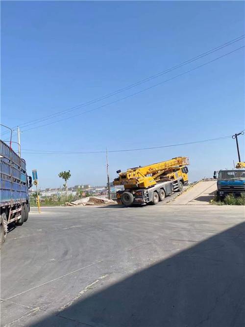 蒙阴县25吨吊车的租赁价格大概是多少？