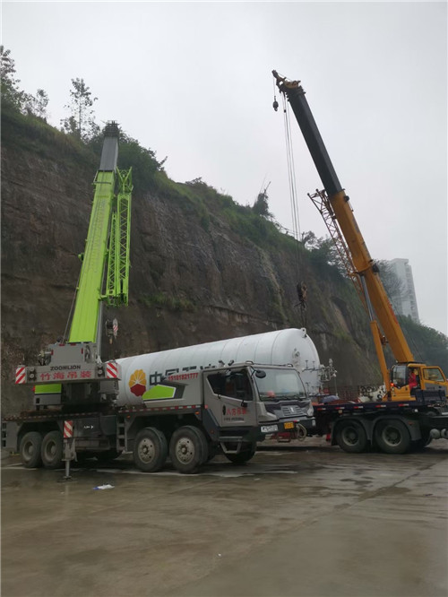 蒙阴县“不怕风雨冻”—— 吊车的 “恶劣环境适应” 技术